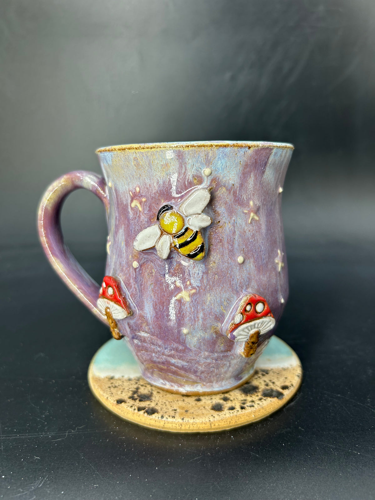 MEDIUM bee / mushroom mug 8
