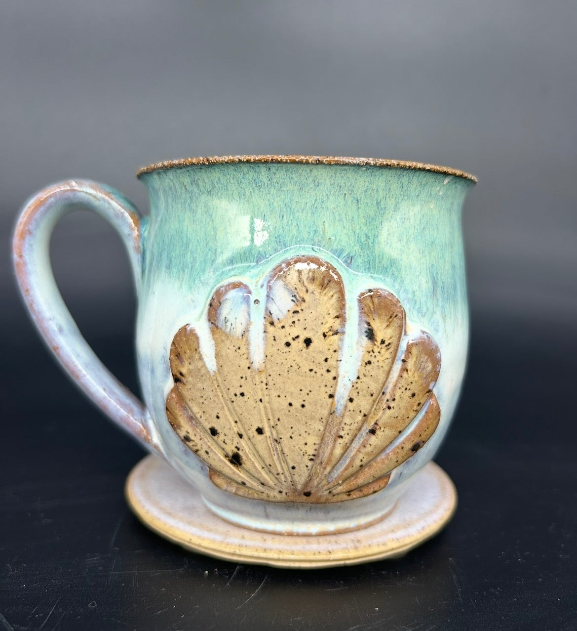 MEDIUM shell mug