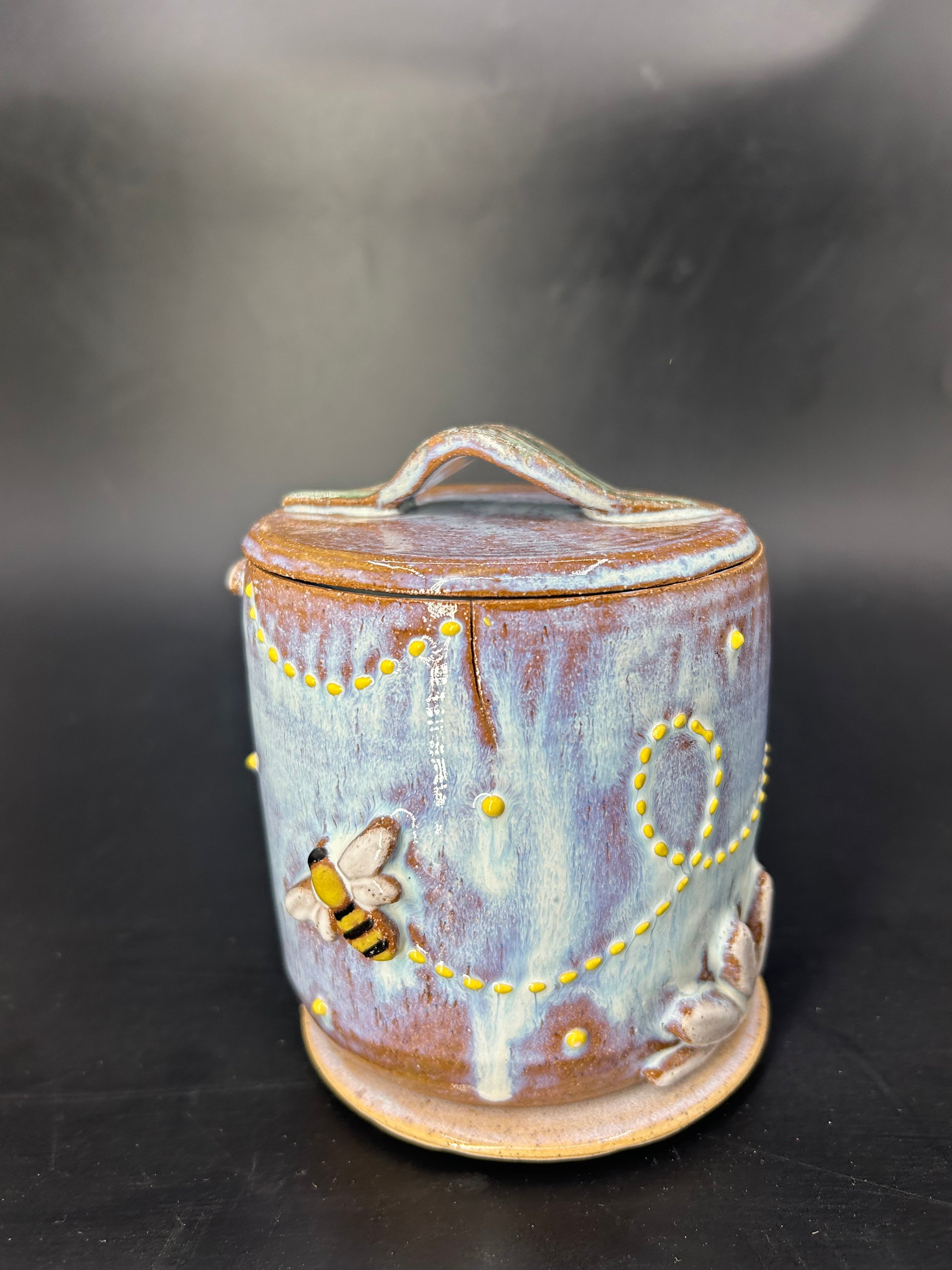 NEW - IMPERFECT WRAP AROUND bee / daisy BUTTER BELL