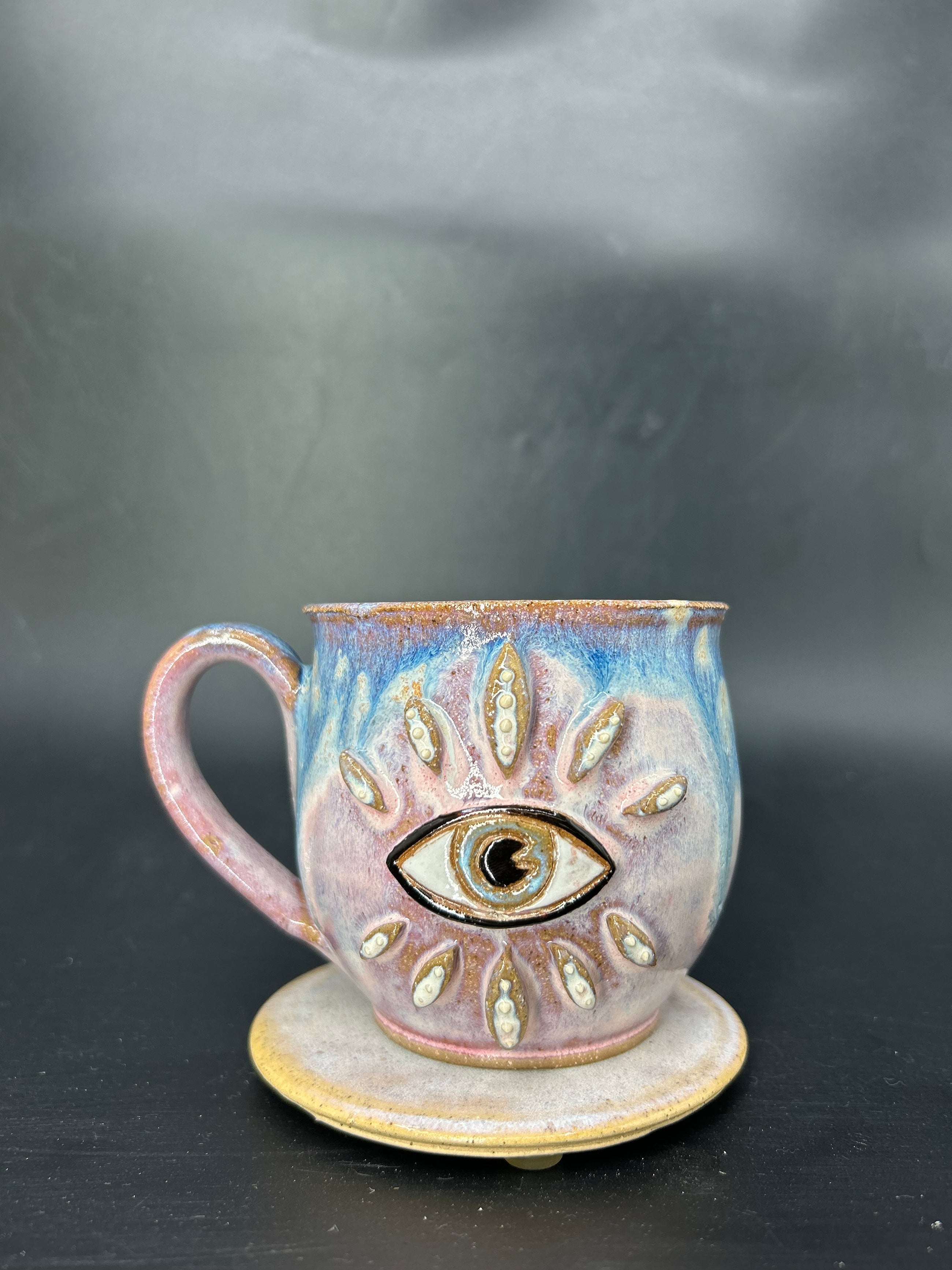 MEDIUM eye Mug 1