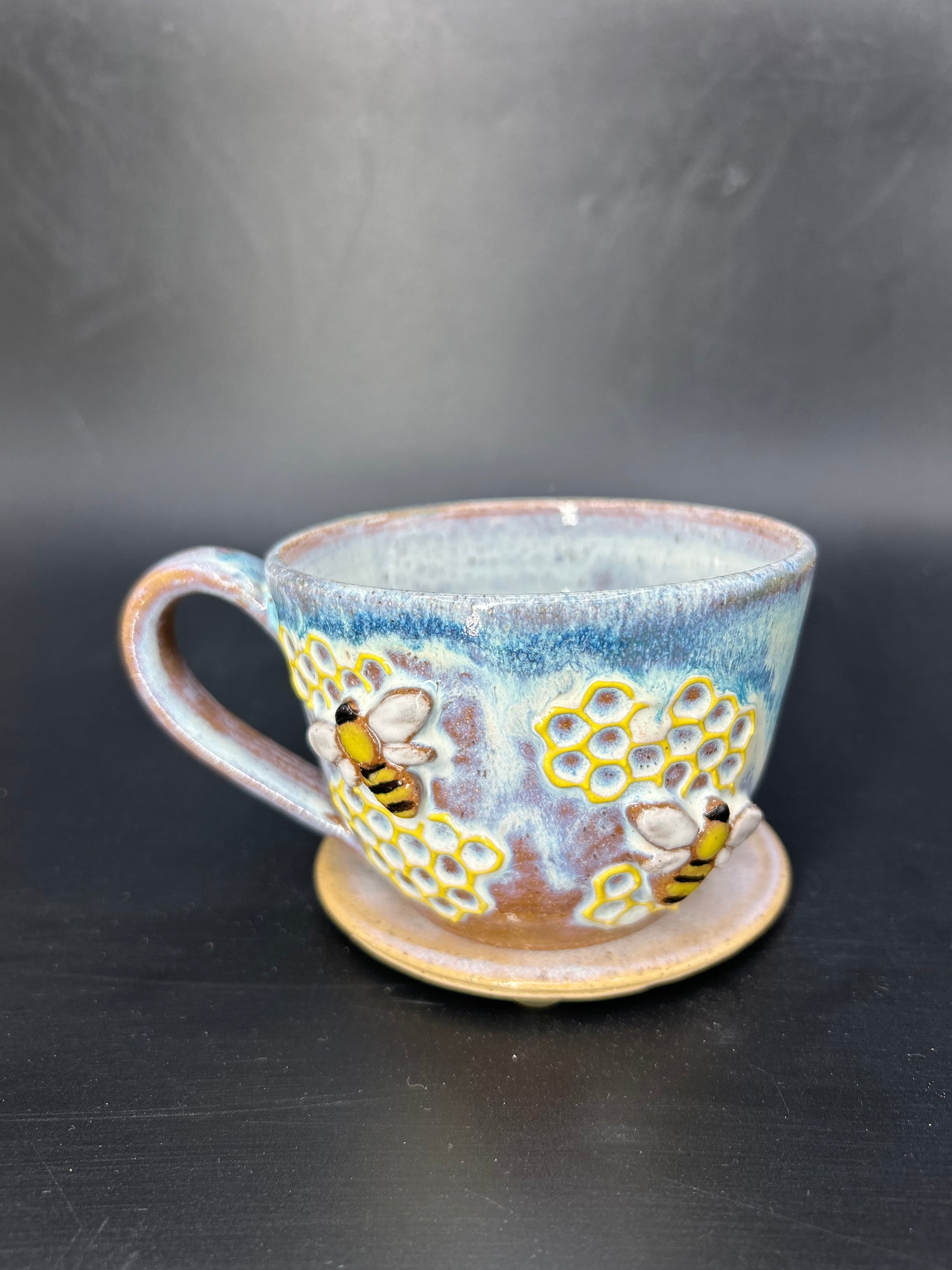 SMALL bee cup 7