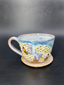 SMALL bee cup 7