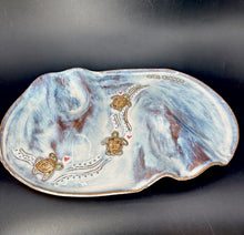 NEW - IMPERFECT MEDIUM GIRL DINNER CHARCUTERIE BOARD - turtle coral