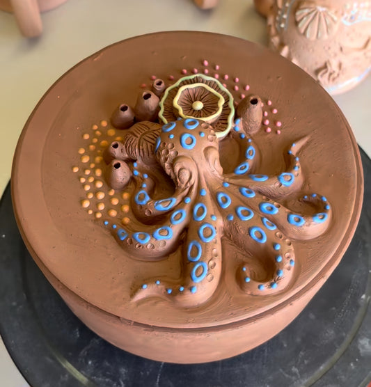 PRE ORDER - Octopus canister
