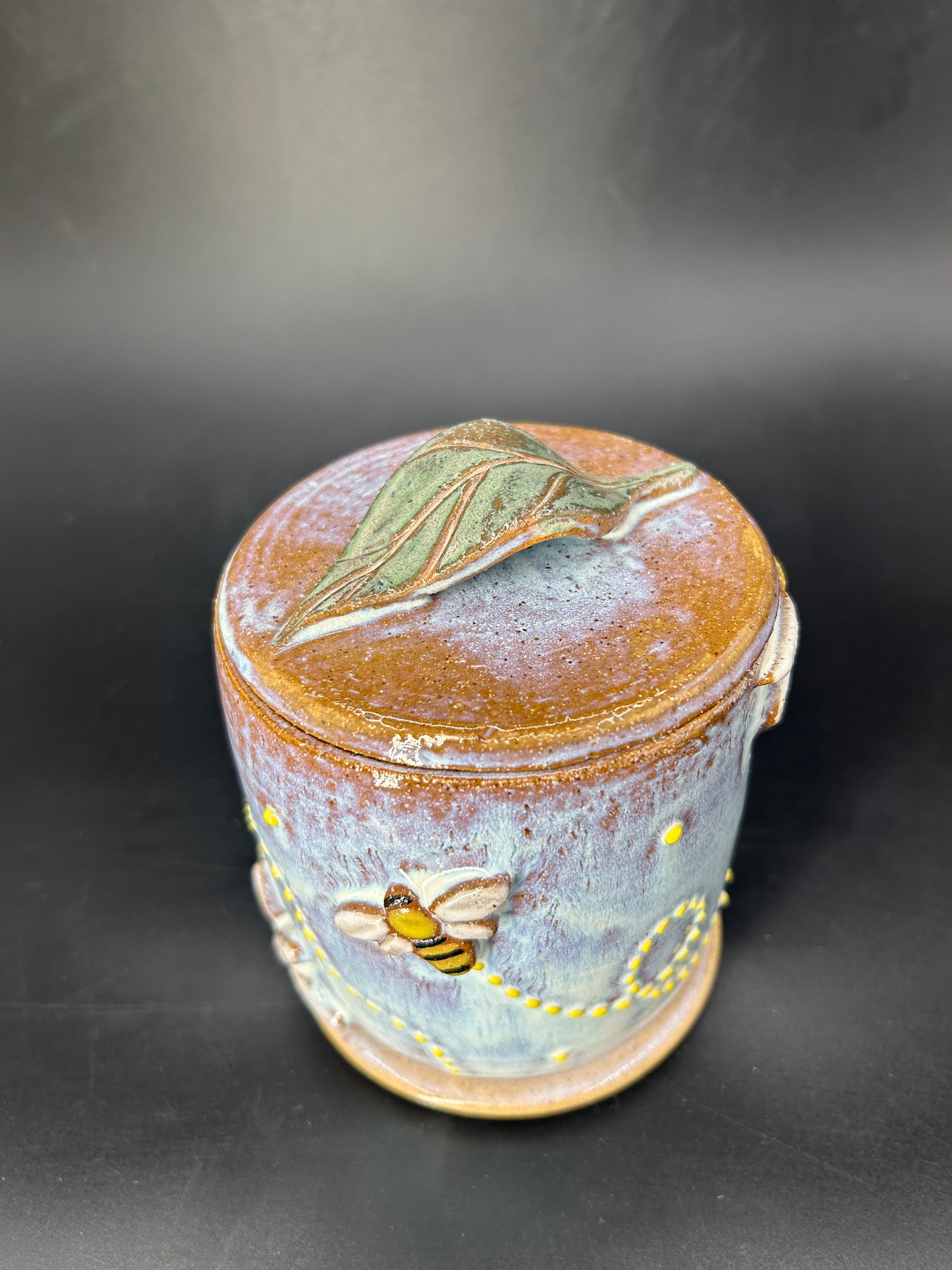 NEW - IMPERFECT WRAP AROUND bee / daisy BUTTER BELL