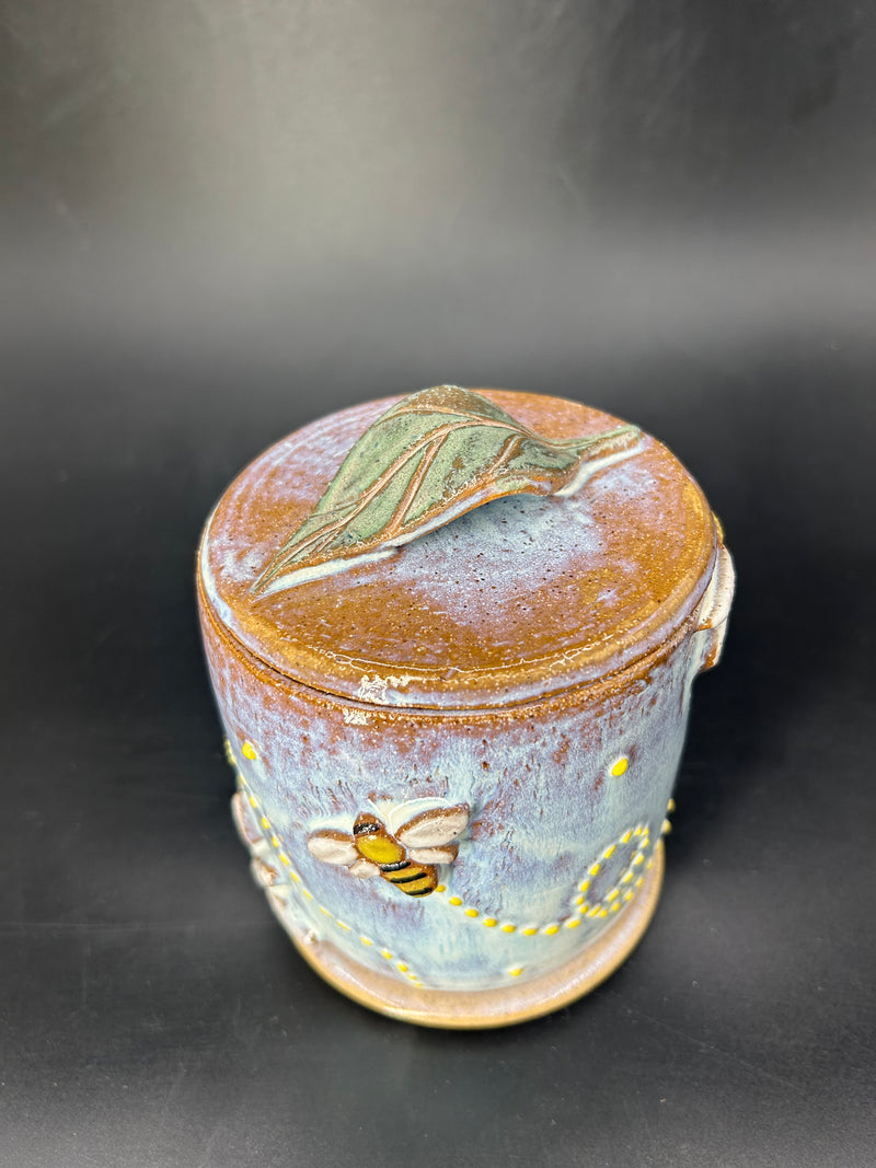 NEW - IMPERFECT WRAP AROUND bee / daisy BUTTER BELL