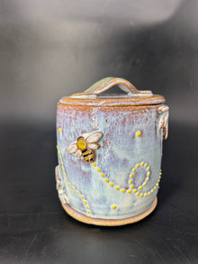 NEW - IMPERFECT WRAP AROUND bee / daisy BUTTER BELL