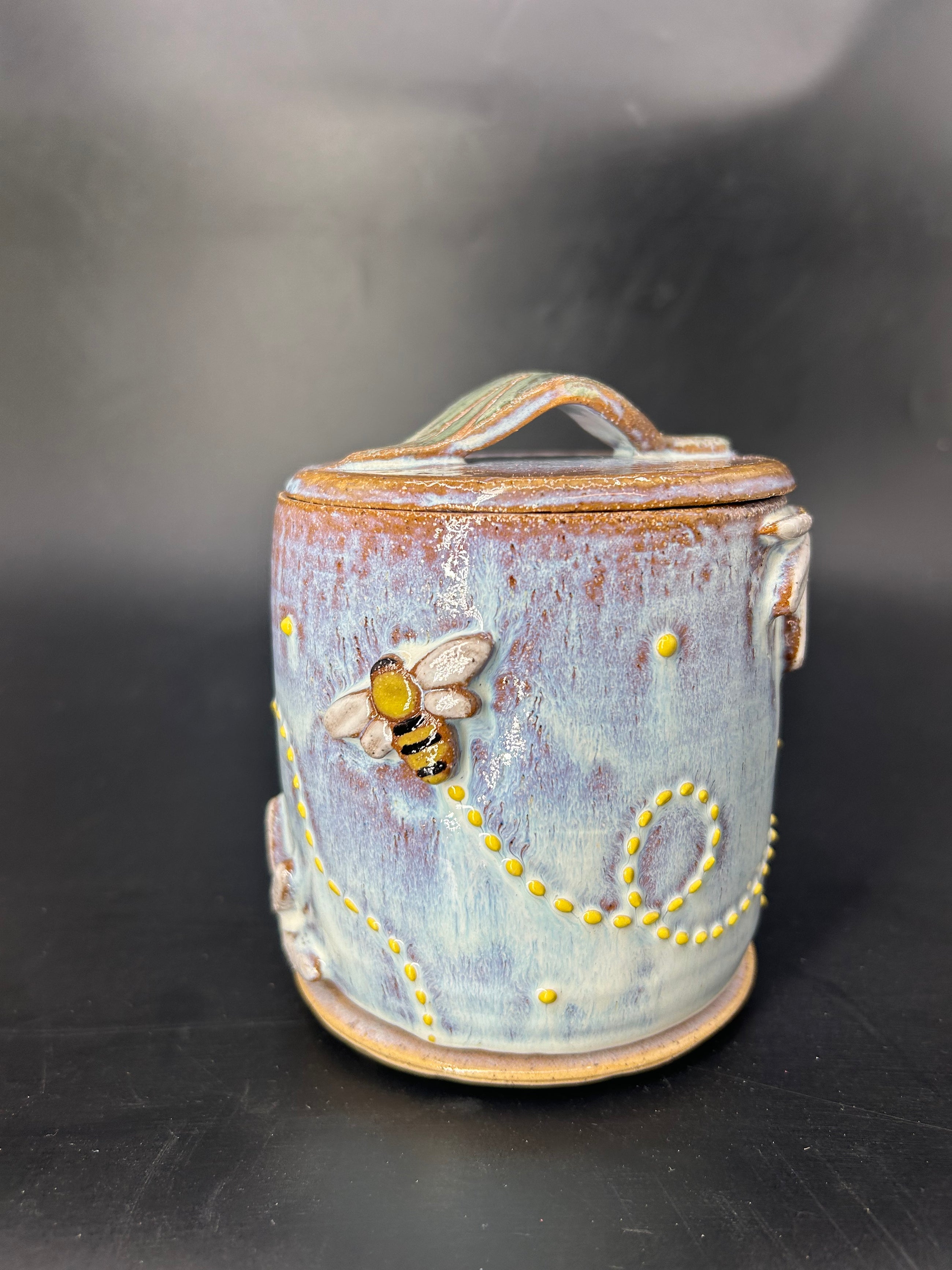 NEW - IMPERFECT WRAP AROUND bee / daisy BUTTER BELL