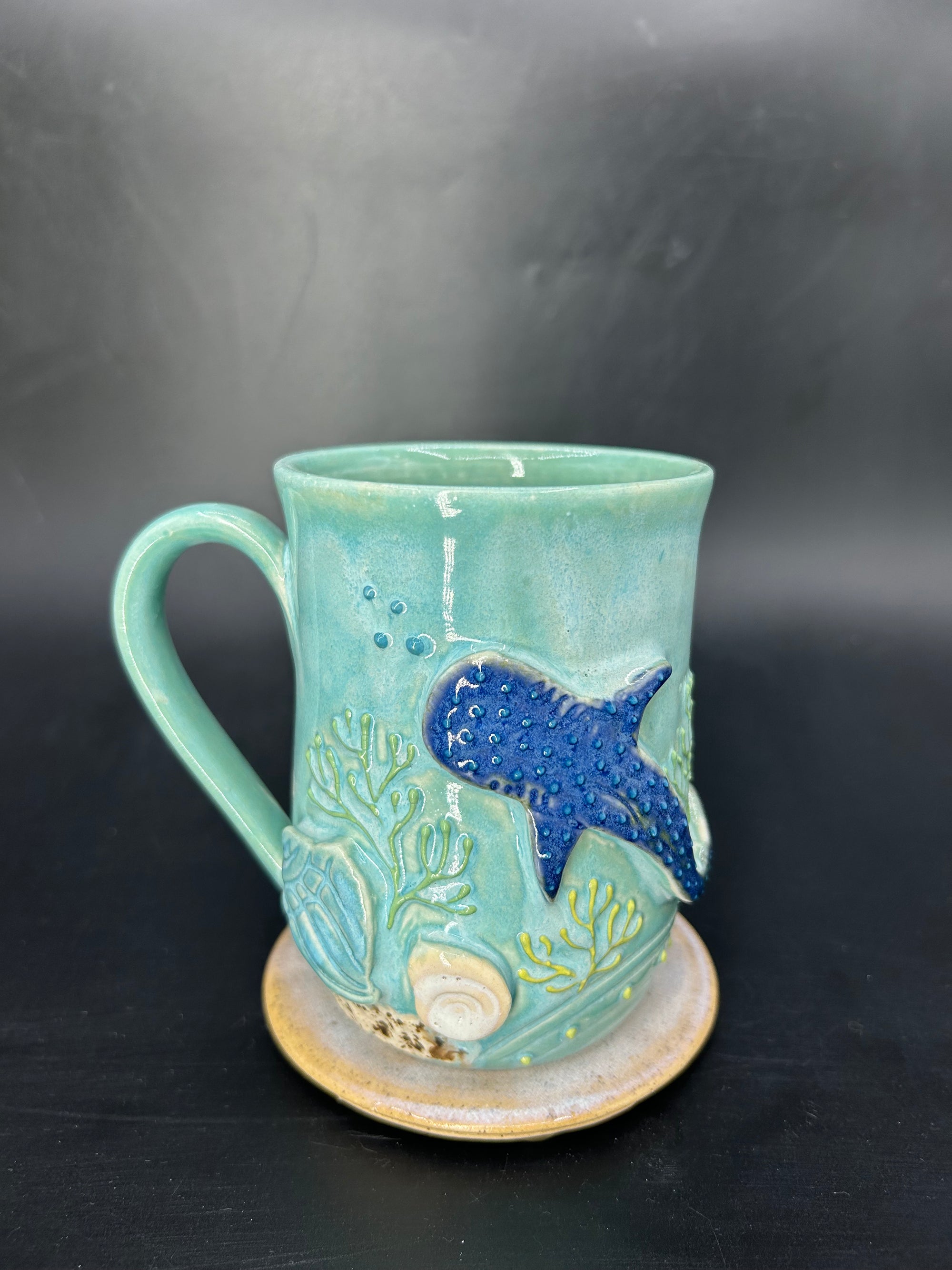 LARGE WRAP AROUNG whale shark / turtle mug 7