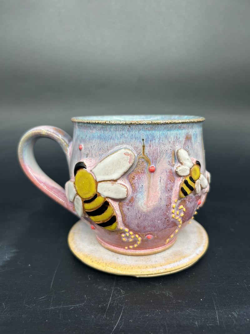 MEDIUM bee mug 2
