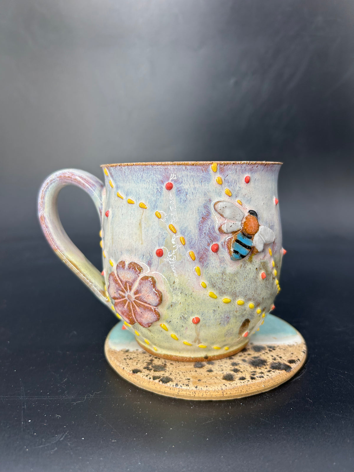 MEDIUM bee / flower mug 1