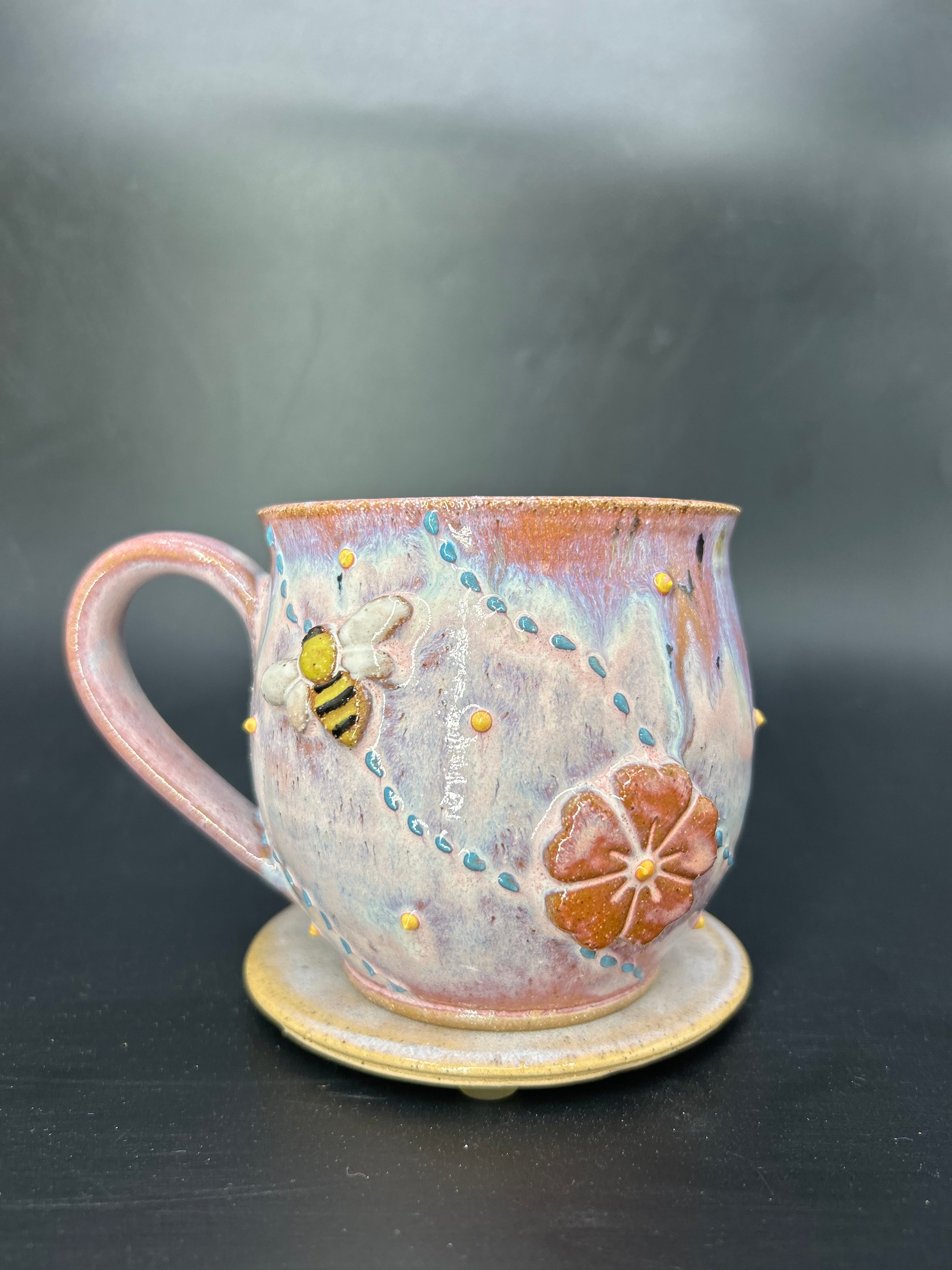 MEDIUM Flower / bee mug 4