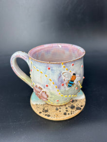MEDIUM bee / flower mug 1