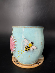 MEDIUM - Banksia / Bee Mug 002