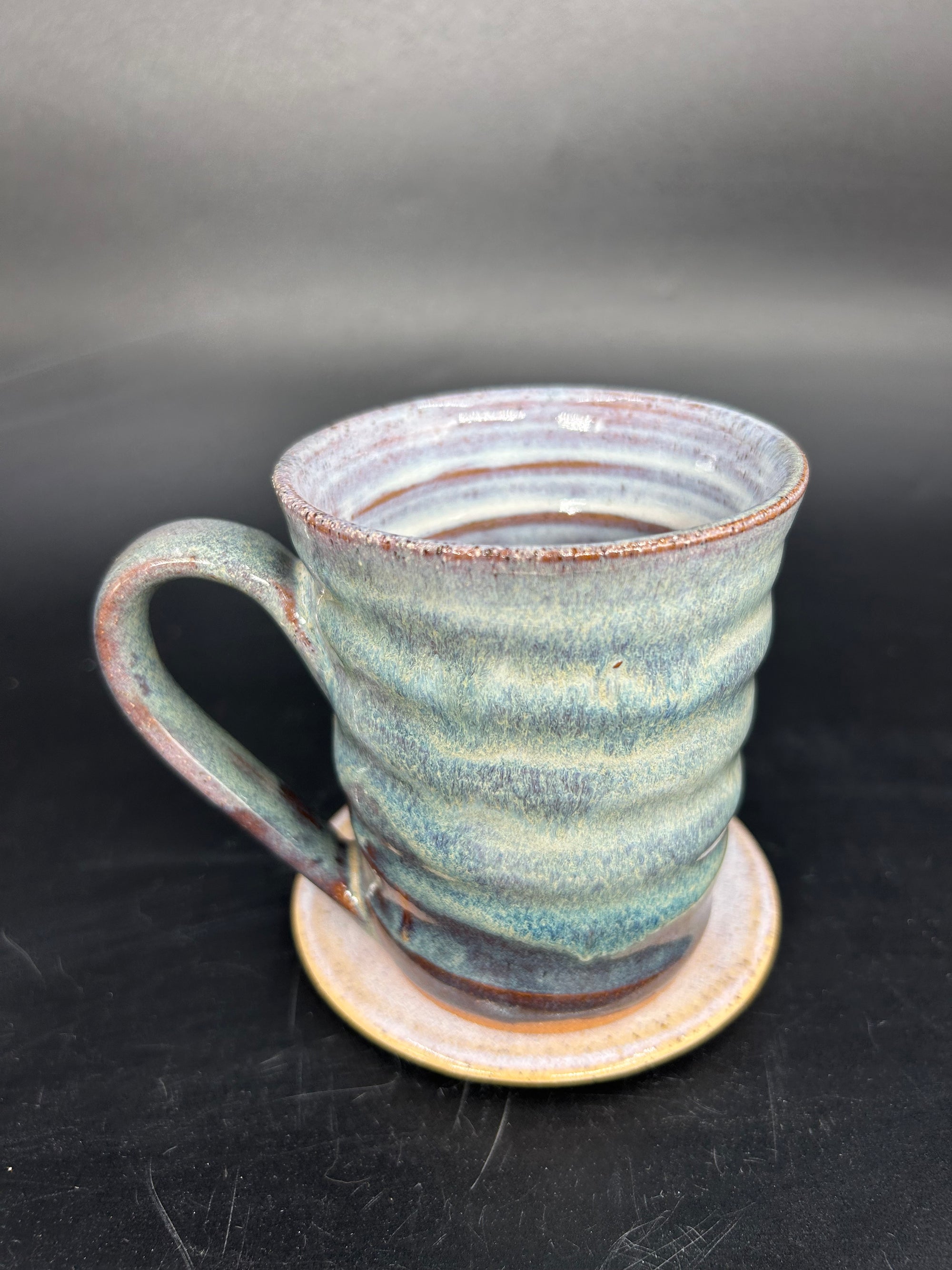 MEDIUM Ribbed Bubble mug 1
