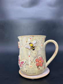 LARGE WRAP AROUND bee / flower / dragonfly / butterfly mug 10