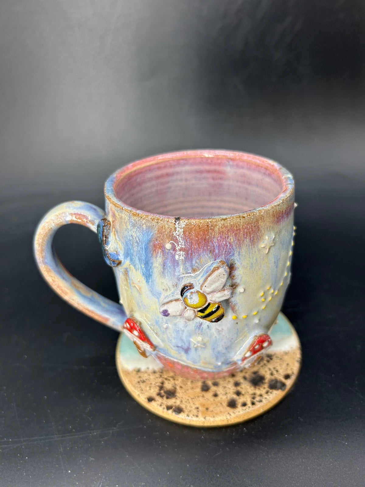 MEDIUM bee / mushroom mug 4