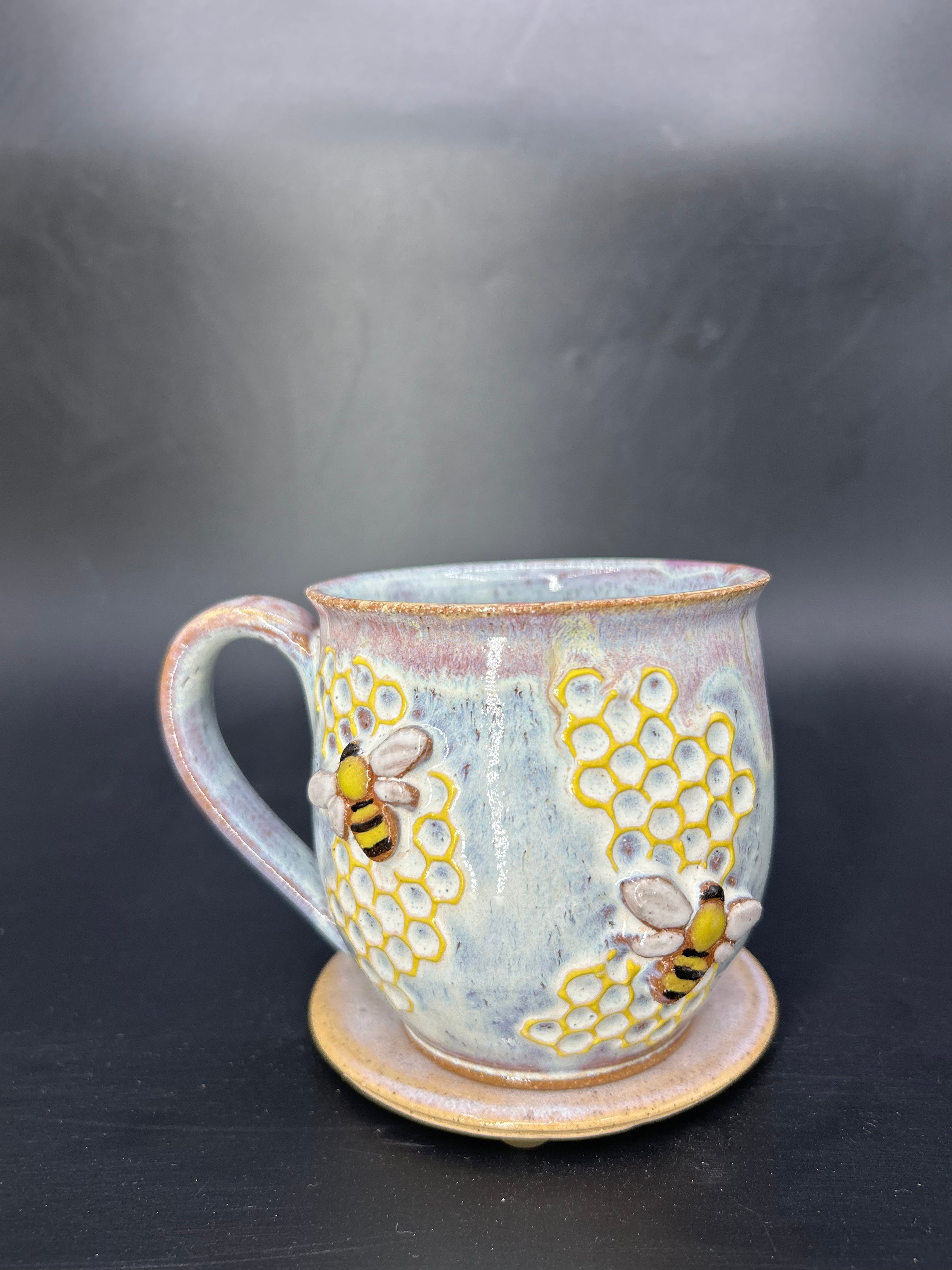 MEDIUM bee mug 8