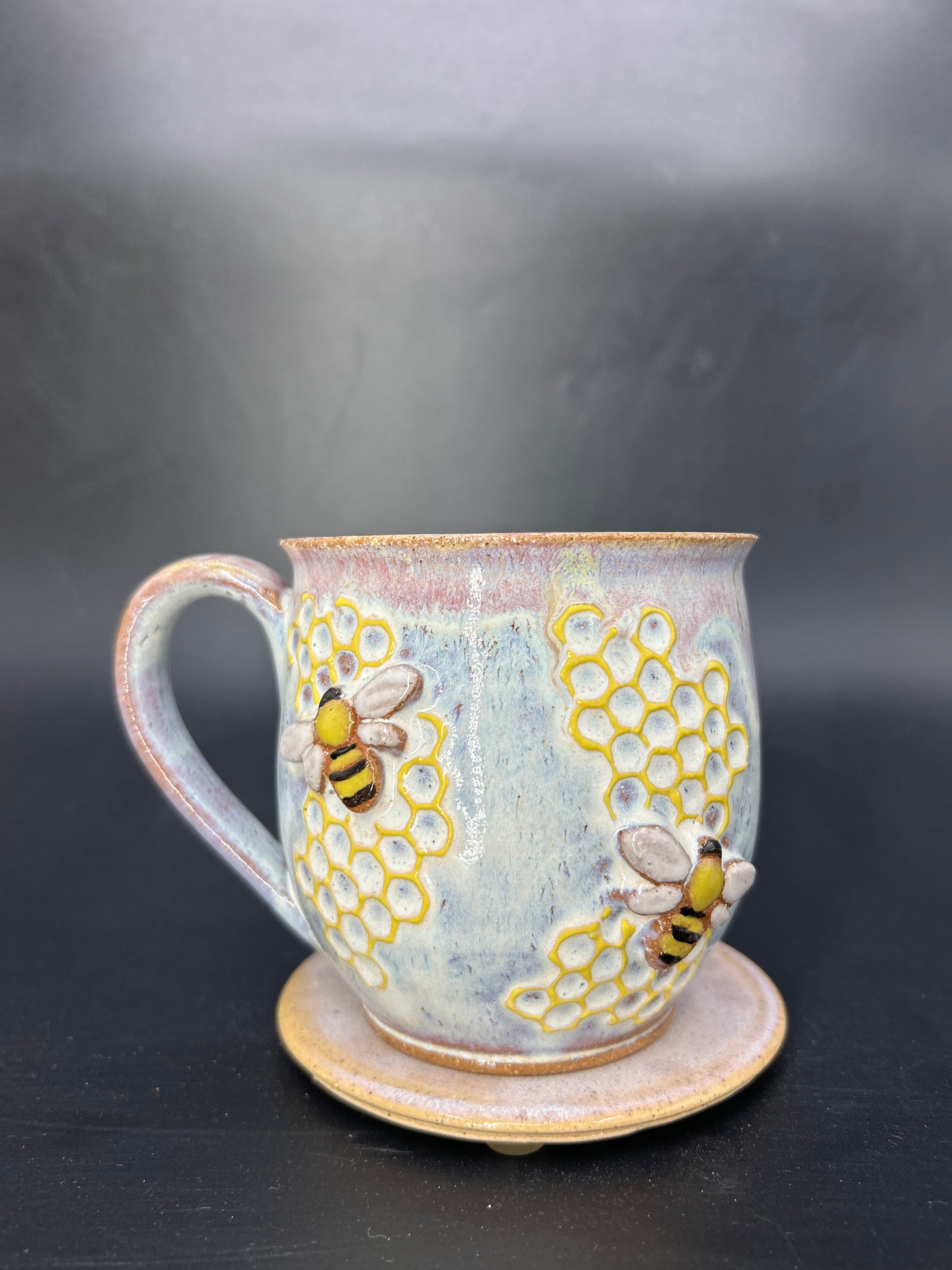 MEDIUM bee mug 8