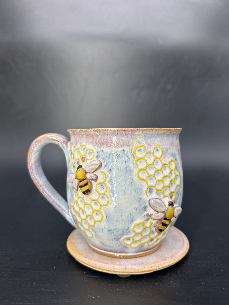 MEDIUM bee mug 8