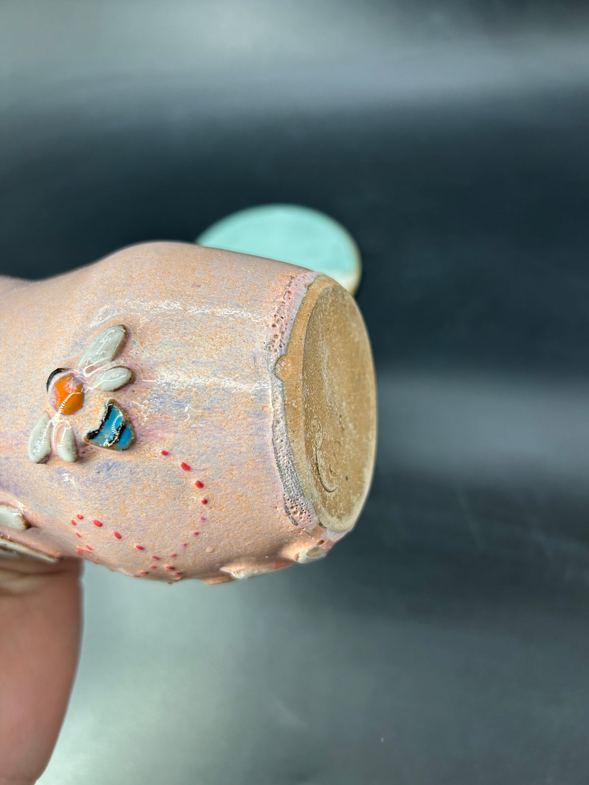 IMPERFECT- bee / daisy flower mug