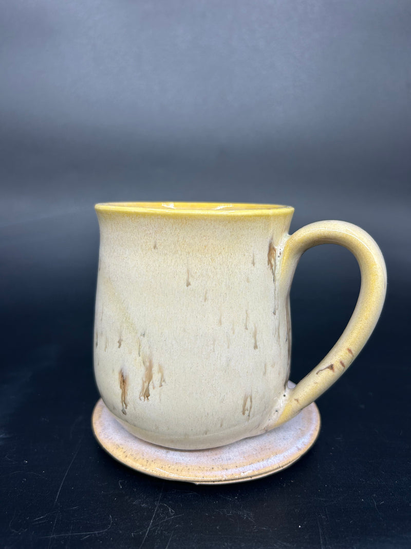 MEDIUM bee mug 3