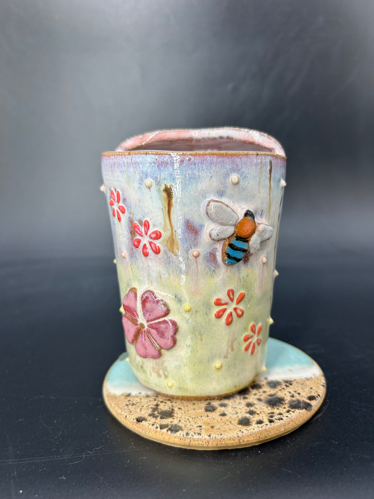 Flower / bee keep cup