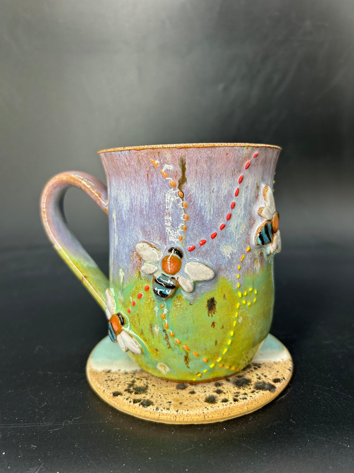 MEDIUM bee mug 2