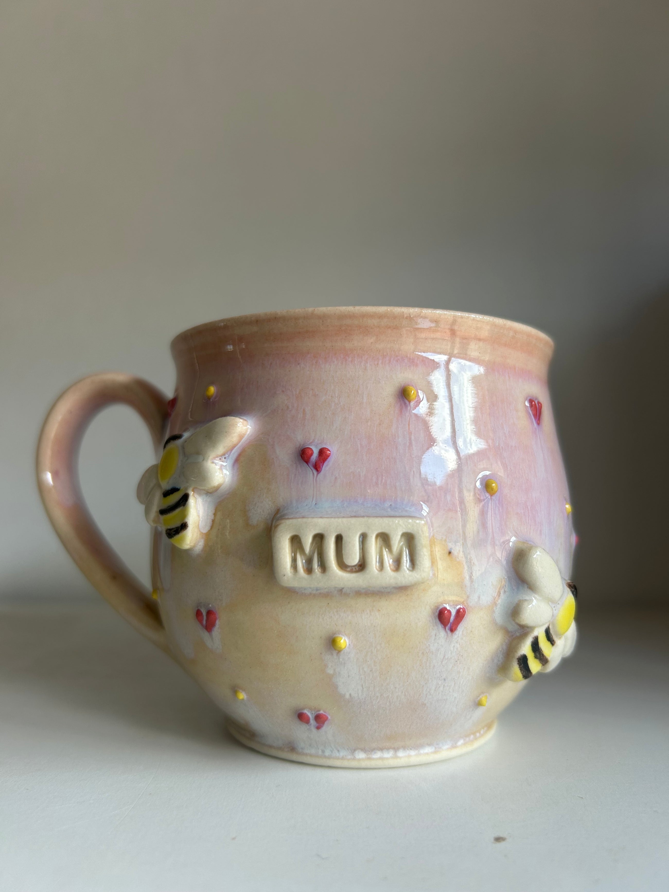 MEDIUM Bee Mum mug