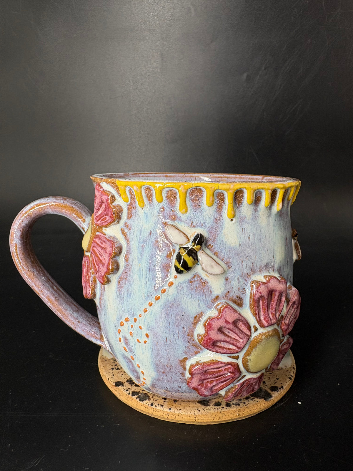 MEDIUM - Drippy Bee / Flower Mug 001