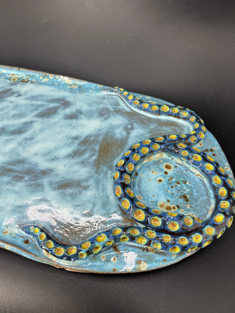 NEW - LARGE CHARCUTERIE BOARD - octopus tentacle / turtles