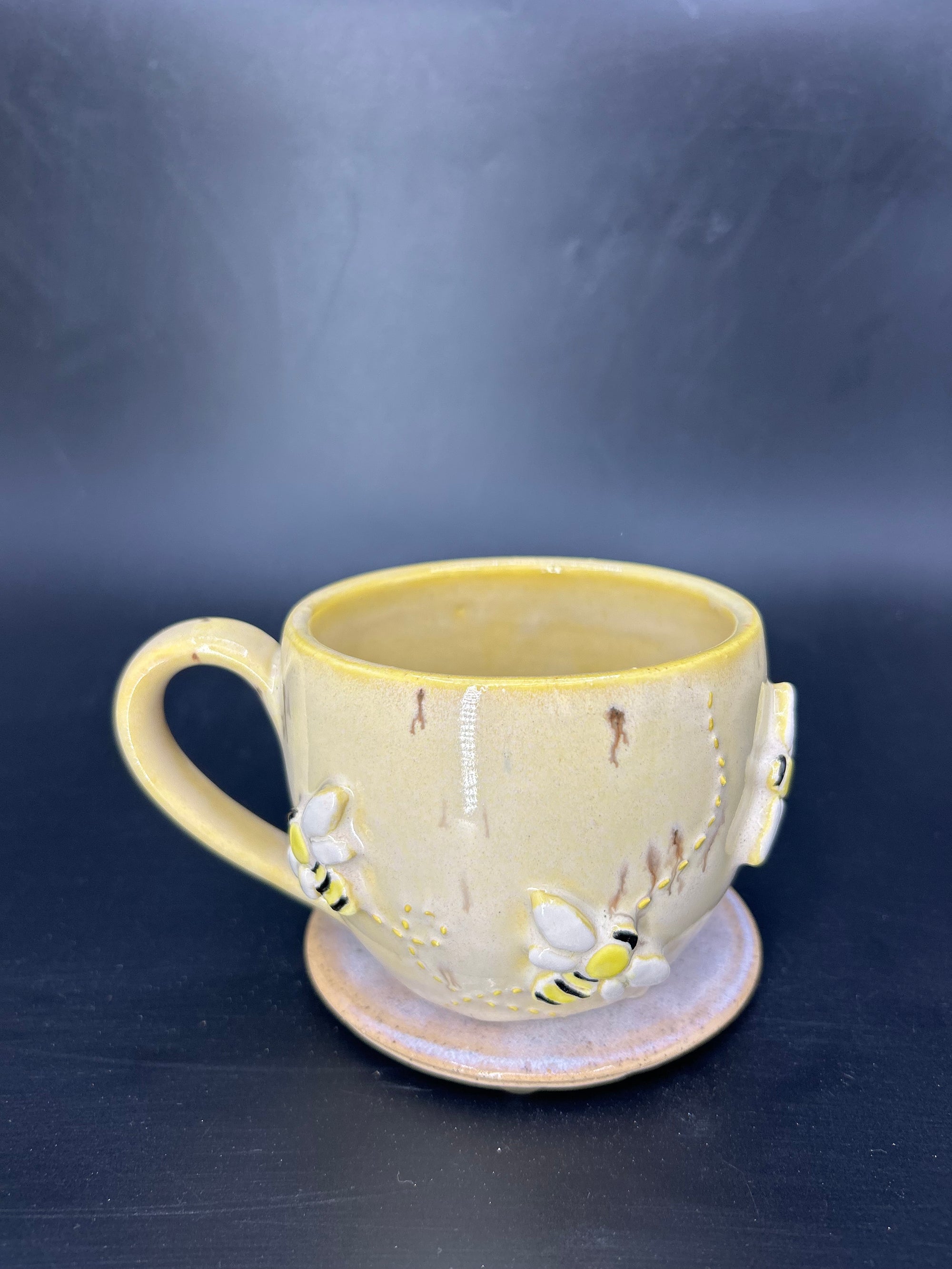SMALL bee cup 5